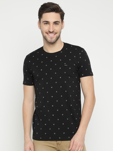

V2 Value & Variety Men Black & White Printed T-shirt