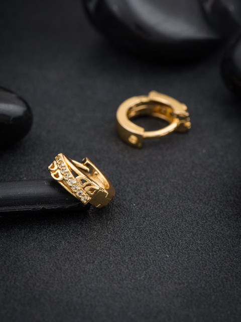 

Alankruthi Gold-Toned White Studded Ear Cuffs