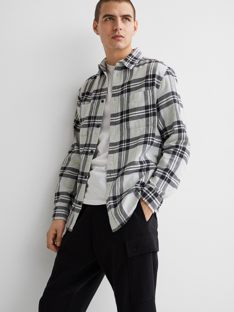 

H&M Men Grey & Black Checked Cotton Regular Fit Flannel Shirt