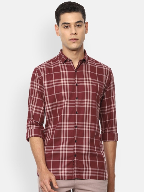 

V Dot Men Maroon Slim Fit Checked Casual Shirt