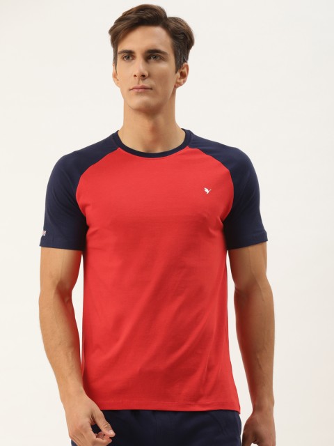 

AM SWAN Men Red T-shirt