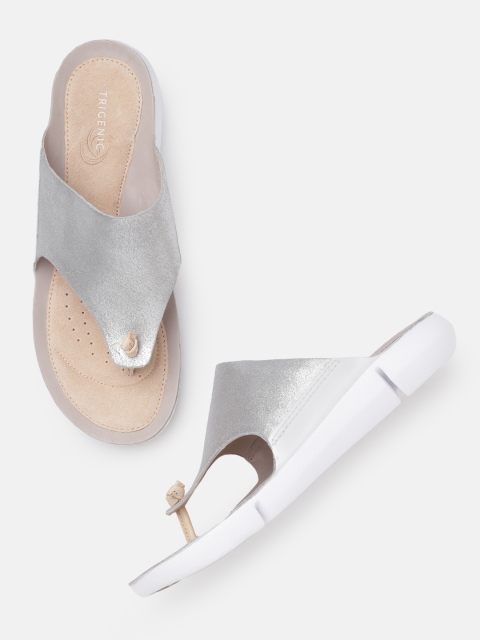 

Clarks Women Silver-Toned Shimmer Leather Open Toe Flats