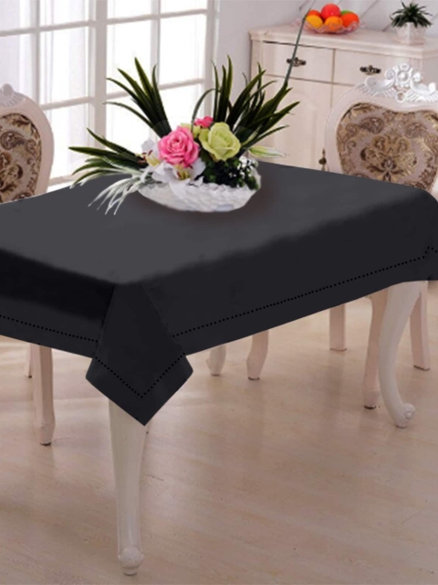 

Lushomes Black Solid Pure Cotton Table Cloth
