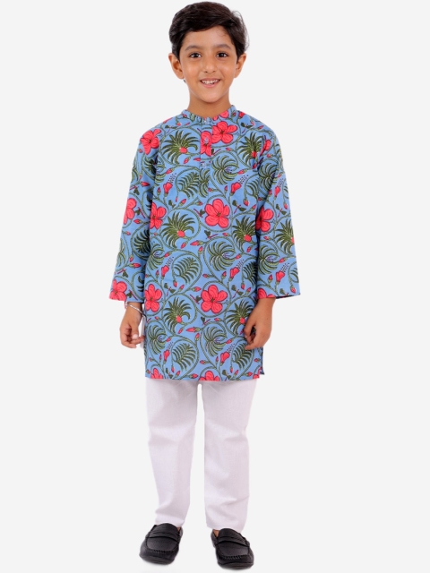 

YK Boys Blue Floral Printed Regular Pure Cotton Kurti with Pyjamas