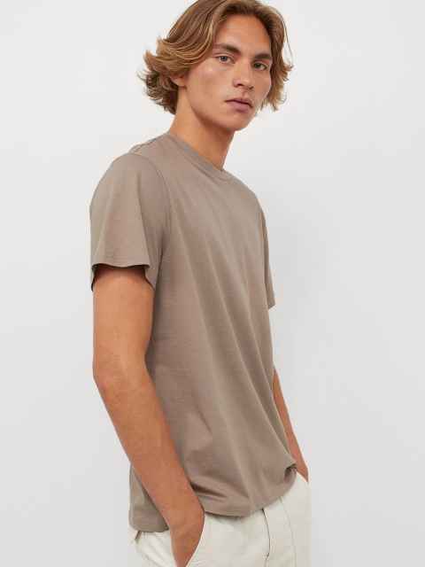 

H&M Men Beige Round-Neck T-shirt Regular Fit