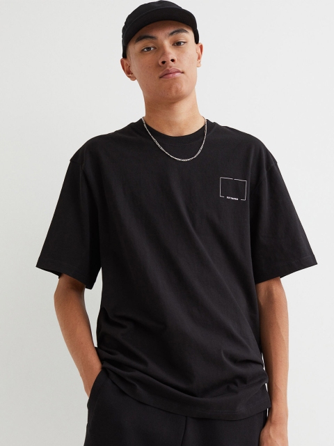 

H&M Men Black Relaxed Fit Printed T-shirt