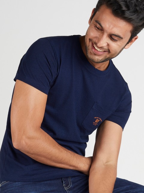 

Indian Terrain Men Navy Blue Solid Round Neck T-shirt