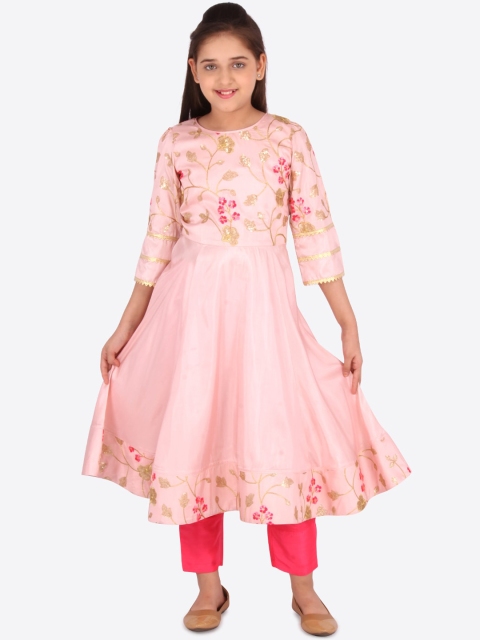 

CUTECUMBER Girls Peach-Coloured Floral Sequinned Kurta with Trousers