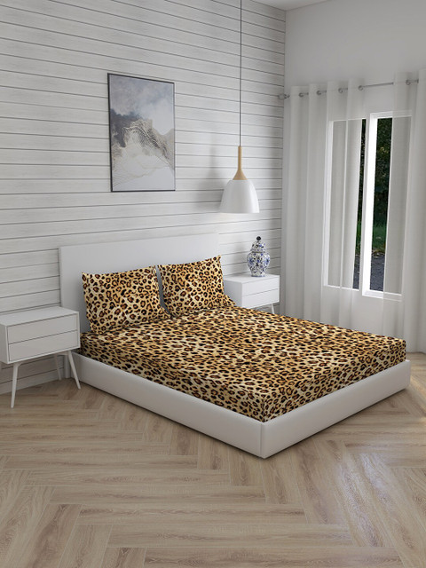 

Boutique Living India Brown & Black 300 TC King Bedsheet With 2 Pillow Covers