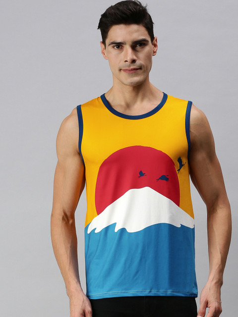 

mezmoda Men Yellow & Blue Printed Dry-Fit T-shirt