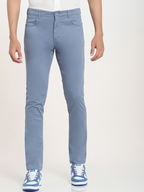 

Bewakoof Men Blue Solid Easy Wash Chino Trousers