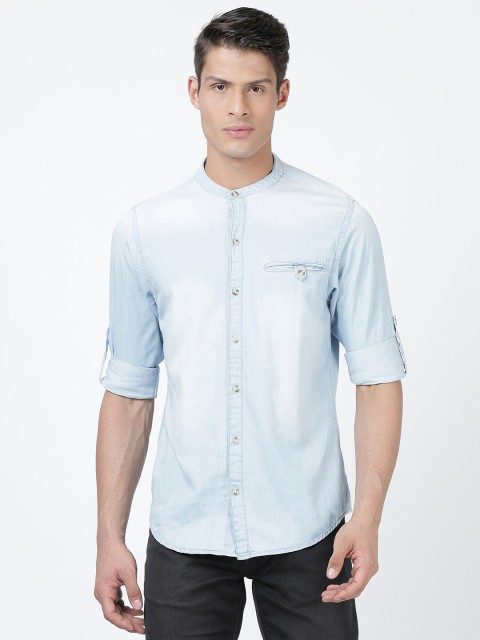 

Llak Jeans Men Blue Faded Slim Fit Casual Shirt