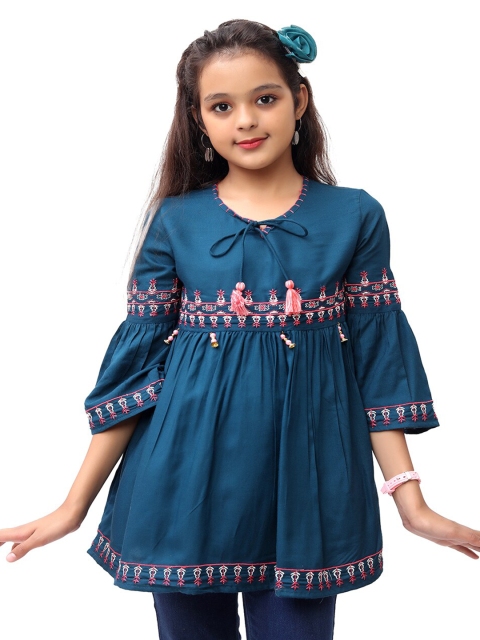 

Ishin Teal Blue Tie-Up Neck Empire Top