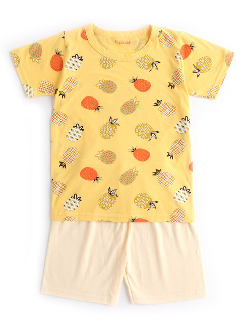 

Hopscotch Boys Yellow & Beige Printed T Shirt & Shorts