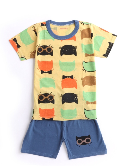 

Hopscotch Boys Yellow & Blue Graphic Printed T-Shirt with Shorts Set