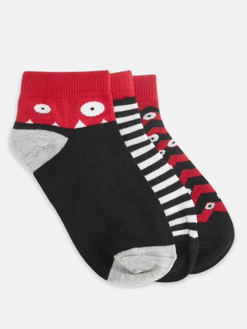 

Pantaloons Junior Boys Pack Of 3 Assorted Ankle-Length Socks