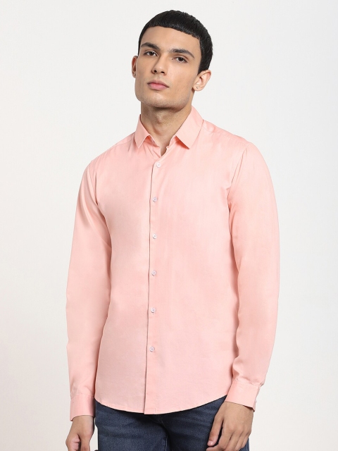 

Bewakoof Men Pink Opaque Casual Shirt