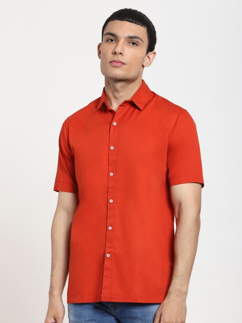 

Bewakoof Men Red Opaque Cotton Casual Shirt
