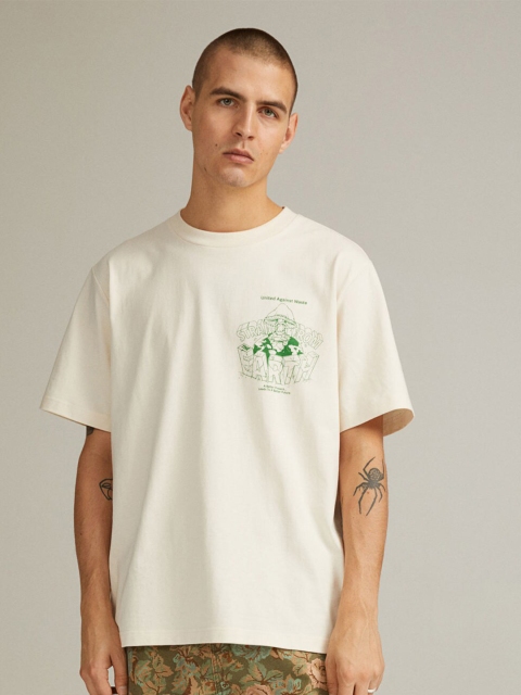 

H&M Men Beige & Green Printed Cotton T-shirt