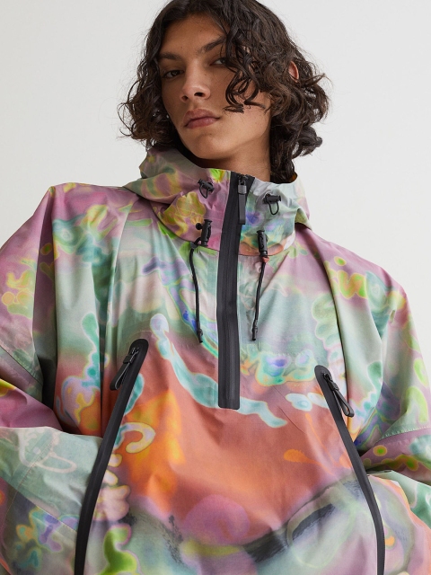 

H&M Men Multicoloured Printed Nylon Popover Jacket, Multi