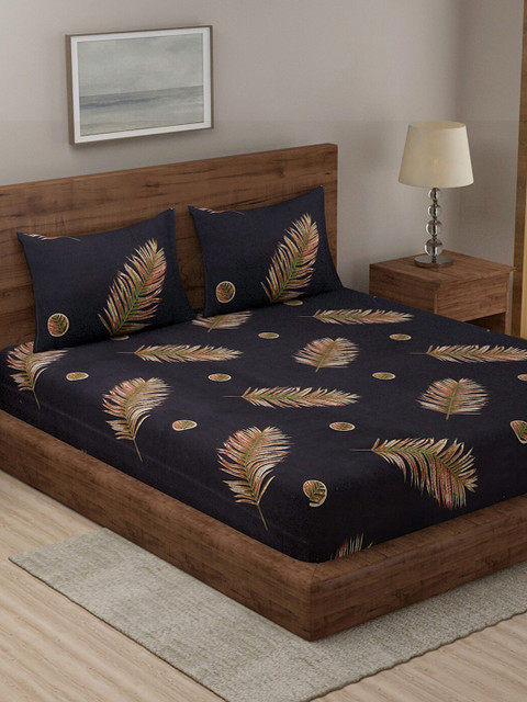 

TAG 7 Black & Red Floral 210 TC Cotton 2 King Bedsheets with 4 Pillow Covers
