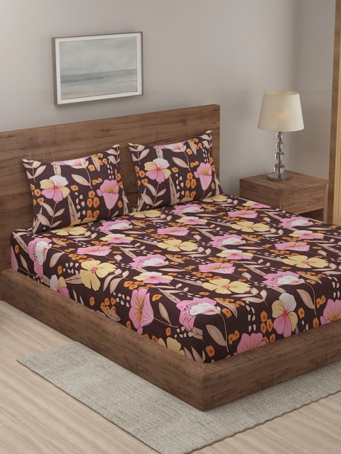 

TAG 7 White & Brown Ethnic Motifs 210 TC 2 King Bedsheet with 4 Pillow Covers