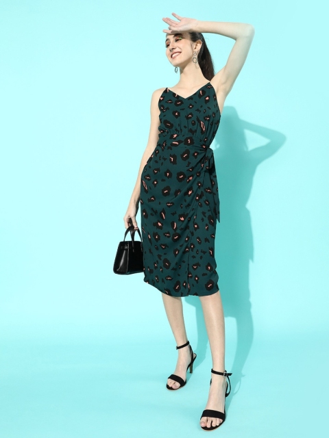 

Berrylush Women Gorgeous Green Animal Printed Dress