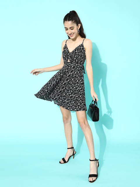 

Berrylush Women Black Romantic Florals Dress