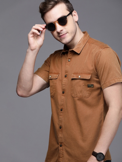 

Voi Jeans Men Brown Slim Fit Pure Cotton Casual Shirt