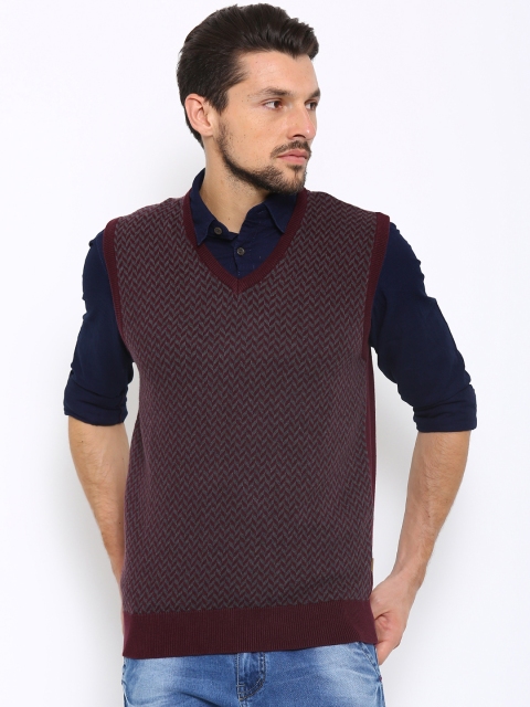 

Indian Terrain Men Maroon Vest Fit Sweater