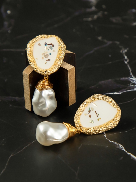 

anore Women Gold-Toned Contemporary Pearl Drop Earrings