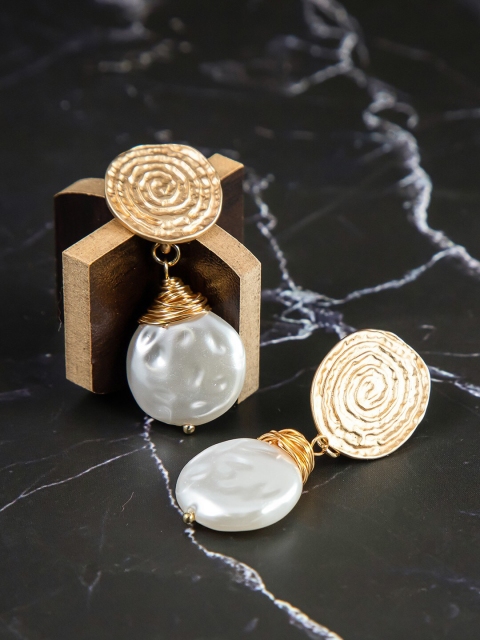 

anore Women Gold-Plated Geometric Contemporary Pearl Drop Earrings