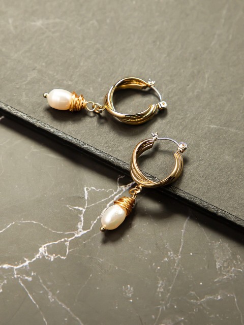 

anore Women Gold-Toned Classic Pearl Drop Earrings