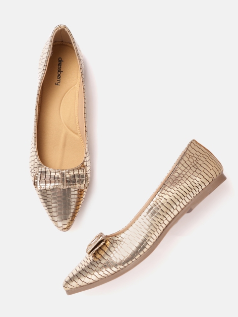 

DressBerry Women Gold-Toned Croc Textured Ballerinas with Bow Detail