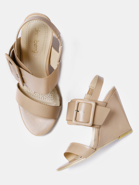 

DressBerry Women Dusty Pink Wedges