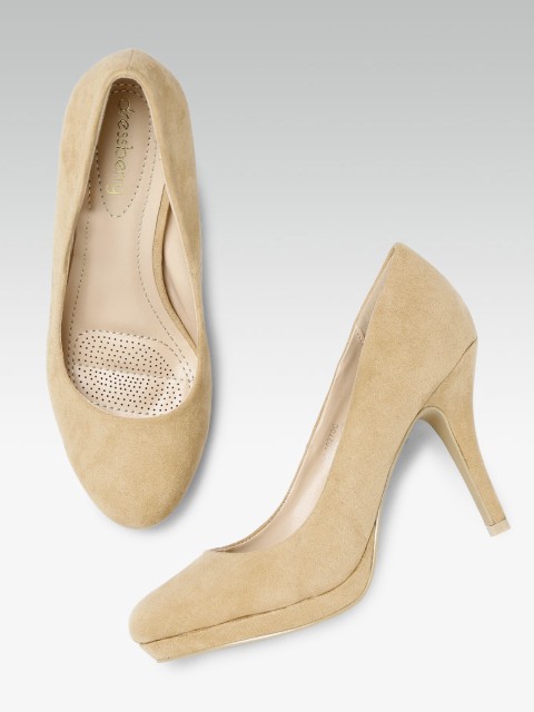 

DressBerry Women Brown Solid Pumps