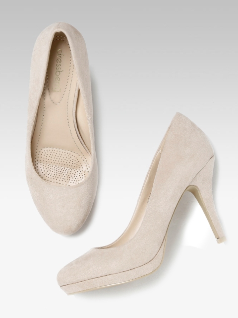 

DressBerry Women Beige Solid Pumps
