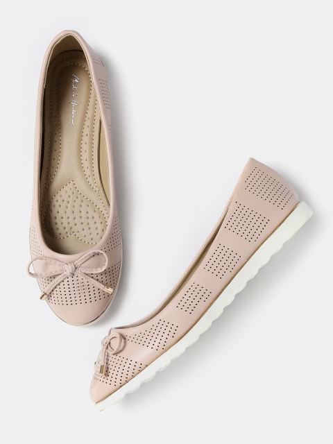 

Mast & Harbour Women Pink Solid Flats