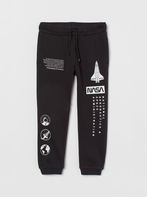 

H&M Boys Black & White Printed Sweatpants