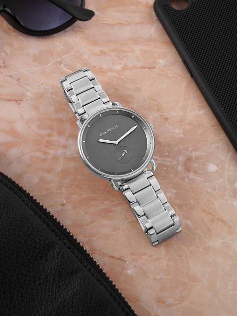 

PAUL HEWITT Men Silver Toned Stainless Steel Bracelet Style Straps Analogue Watch PH002734, Grey
