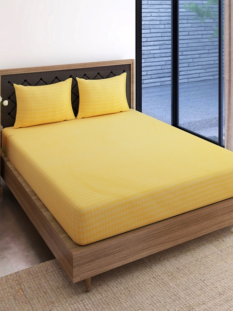 

SWAYAM Beige & Yellow Geometric 144 TC King Bedsheet with 2 Pillow Covers