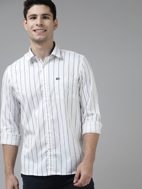 

Arrow Men White Slim Fit Striped Casual Shirt