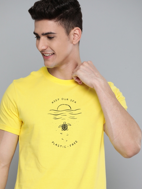 

Mast & Harbour Men Yellow & Black Pure Cotton Printed T-shirt