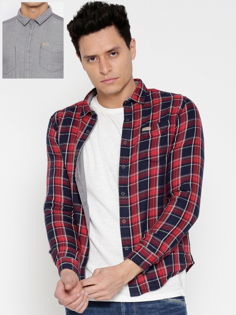 

Flying Machine Men Grey & Red Reversible Checked Casual Shirt