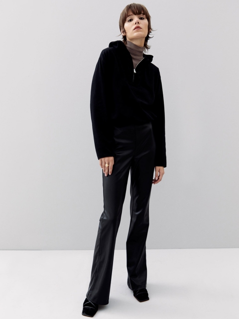 

H&M Women Black Solid Fleece Hoodie
