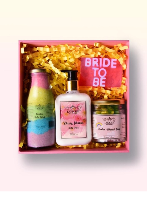 

Laviche Bath Essentials Bride To Be Box, Pink