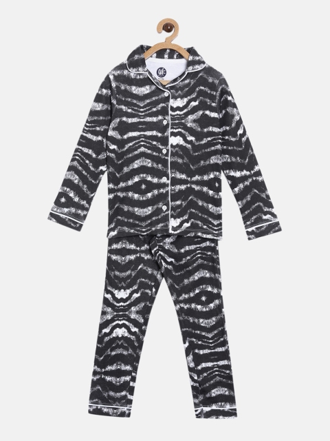

YK Girls Black & Grey Printed Night suit