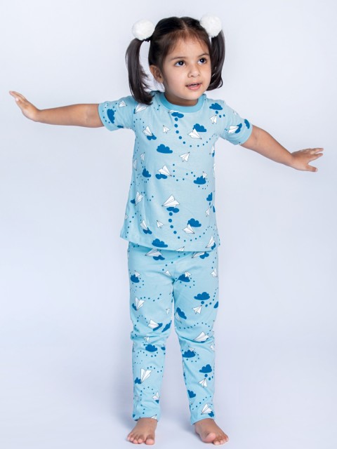 

Cuddles for Cubs Kids Blue & White Pure Cotton Printed Night Suit