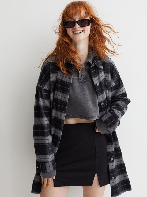 

H&M Women Black Short Skirt