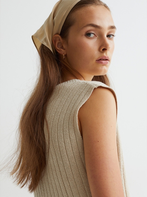 

H&M Women Beige Solid Silk Head Scarf